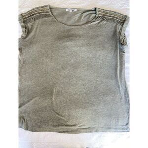 Rose & Olive  Olive green short sleeve shoulder accent blouse women's size L